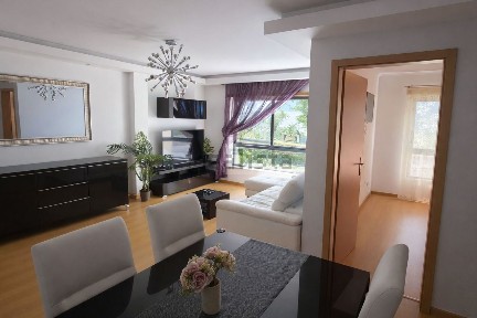 Apartamento T4 à venda na Avenida Belo Horizonte, 174
