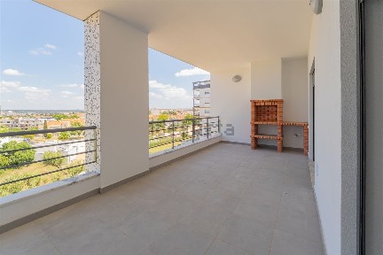 Apartamento T2 à venda na Rua José Eugénio Pinheiro da Costa