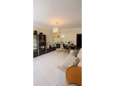 Apartamento T2 à venda na Rua Ary dos Santos