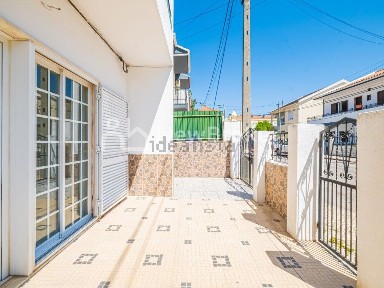 Apartamento T2 à venda no Centro da Quinta do Conde