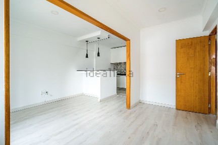 Apartamento T1 à venda na Rua António Correia