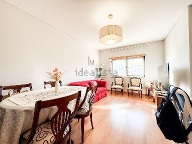 Apartamento T1 à venda na Torre da Marinha