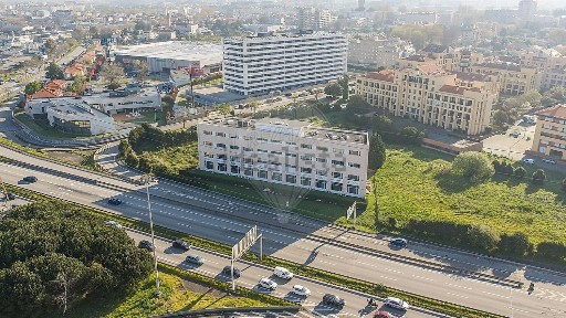 Escritório à venda na Rua Escultor Barata Feyo