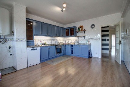 Apartamento T3 à venda em Oliveira do Bairro