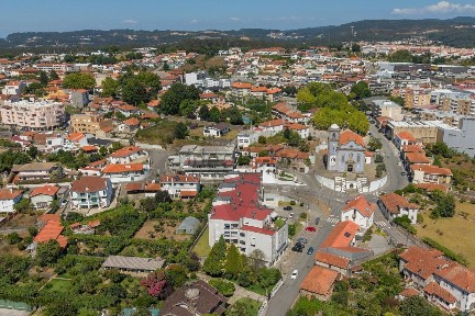 Apartamento T3 à venda em Arrifana