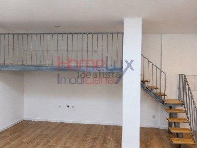 Apartamento T0 à venda em São João