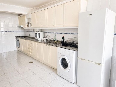 Apartamento T2 à venda no Bairro do Liceu - 5 Bicas