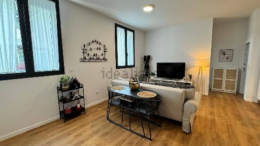 Apartamento T1 à venda na Avenida 8