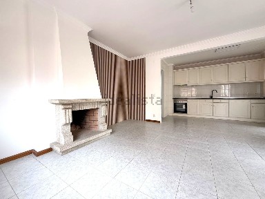 Apartamento T3 à venda na Rua Bartolomeu Dias