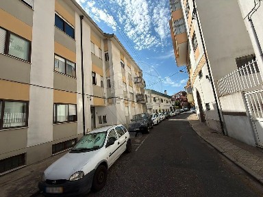 Apartamento T4 à venda em Covilhã e Canhoso