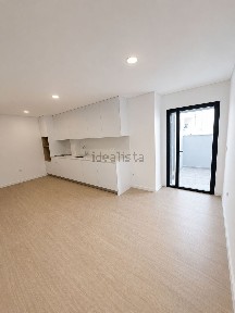 Apartamento T1 à venda na Rua de Vicente Almeida de Eça, 64