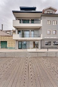 Apartamento T1 à venda na Rua Capitão Sousa Pizarro