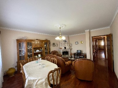 Apartamento T2 à venda na Rua de Angola