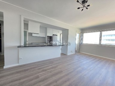 Apartamento T4 à venda na Alameda Silva Rocha