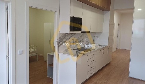 Apartamento T3 à venda na Universidade - Mário Sacramento - Santiago
