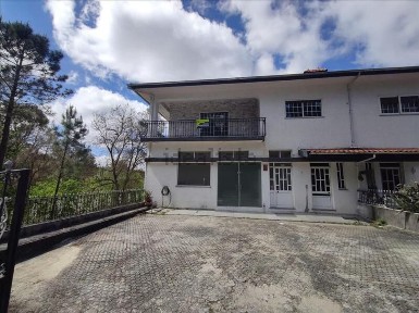 Apartamento T3 à venda na Rua da Leirinha