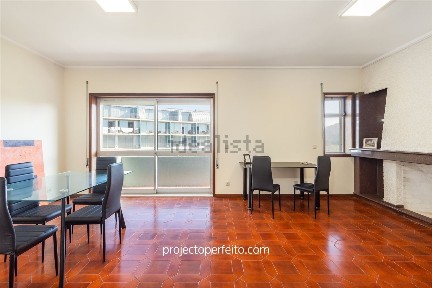 Apartamento T5 à venda em Espinho
