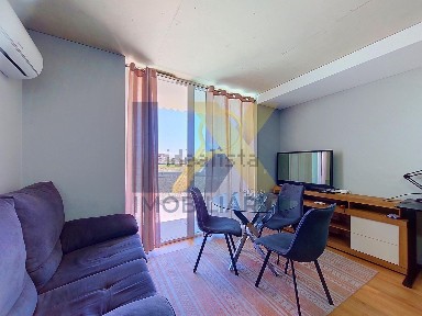 Apartamento T0 à venda na Rua General José Domingues Peres