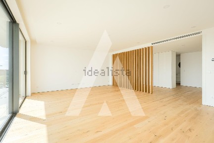Apartamento T4 à venda na Alameda Silva Rocha