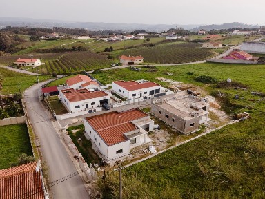 Moradia independente à venda em Cela