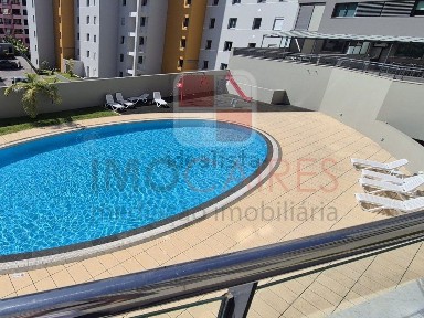 Apartamento T3 à venda na Avenida Mário Soares
