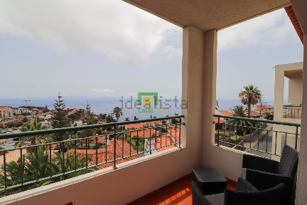Apartamento T3 à venda na Estrada do Garajau