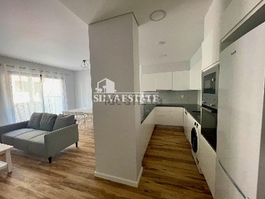 Apartamento T2 à venda na Rua 6 de Maio