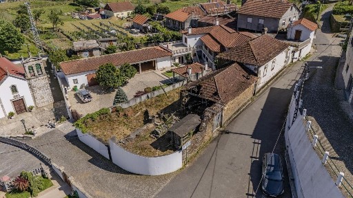 Moradia independente à venda em Igreja