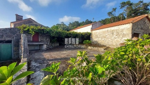 Quinta ou casa rústica à venda na Areosa