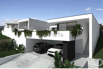 Moradia independente à venda em Estorãos