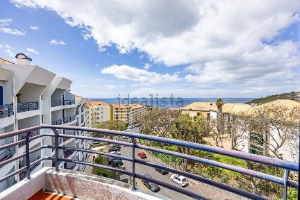 Duplex à venda na Travessa dos Piornais
