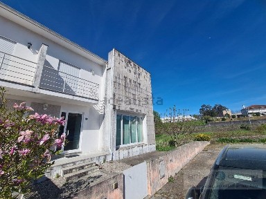 Moradia em banda à venda em Paçô