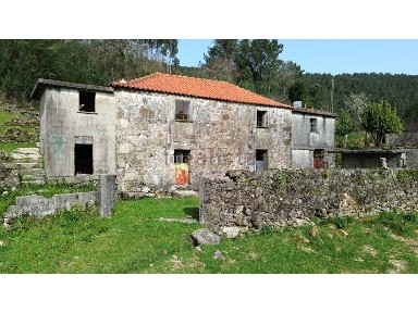 Labrujó - Rendufe - Vilar do Monte, Rua do Além