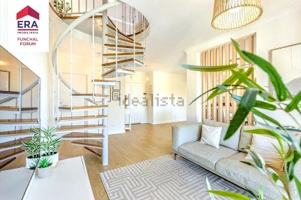 Duplex à venda na Travessa dos Piornais s/n