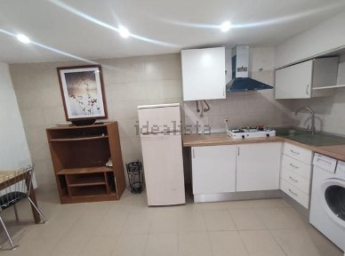 Apartamento T1 à venda na Rua dos Quarteis, 1