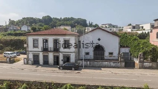 Moradia independente à venda na Rua Irmãos La Salle, 23