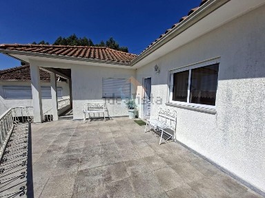 Casa ou moradia à venda em Ardegão - Arnozela - Seidões