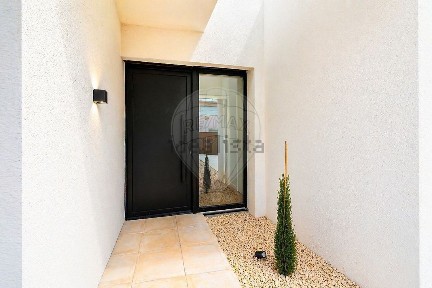 Moradia em banda à venda na Rua de Camões, 4890-230 s/n