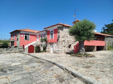 Moradia independente à venda em Milhazes - Vilar de Figos - Faria