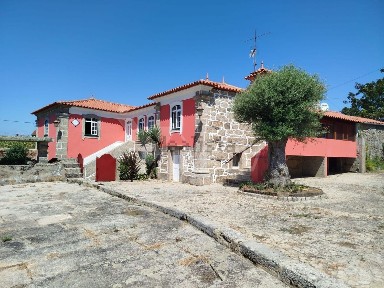 Moradia independente à venda em Milhazes - Vilar de Figos - Faria