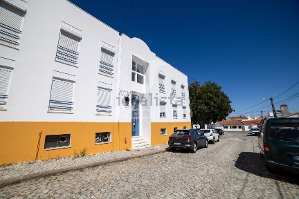 Apartamento T3 à venda na Rua Duarte de Meneses, 4