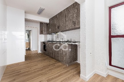 Apartamento T3 à venda na Rua Alexandre Rosado, 36