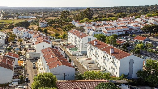 Apartamento T3 à venda na Rua Doutor Fernando José Soares Pinheiro
