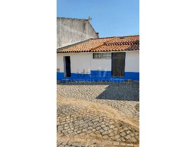 Moradia independente à venda em Monte da Pedra