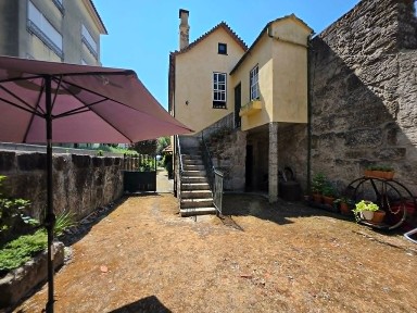 Casa de aldeia à venda em Nelas