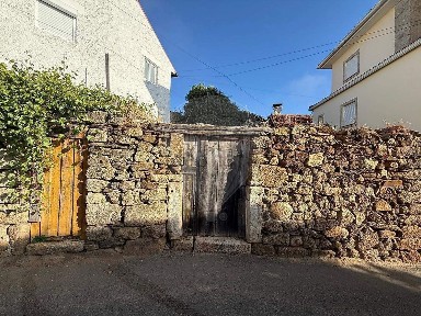 Moradia independente à venda em Lamego