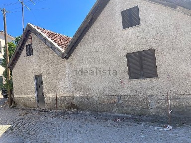 Moradia independente à venda em São Joaninho