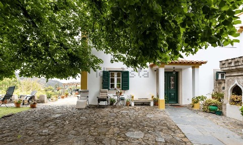 Moradia independente à venda no Largo da Cooperativa Sintra do Alentejo