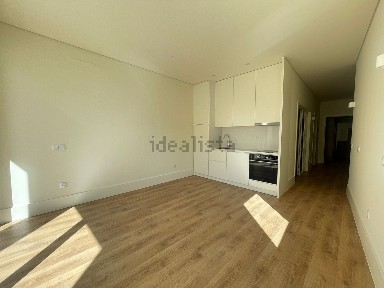 Arrendamento de apartamento T1 na Rua do Breiner, 191