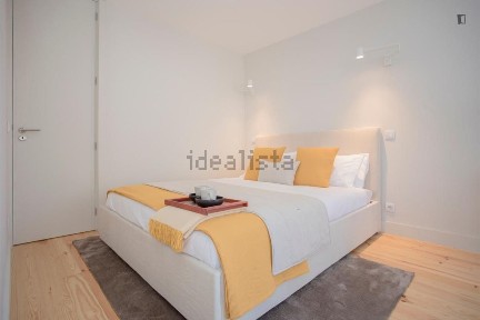 Arrendamento de apartamento T0 na Rua do Pinheiro
